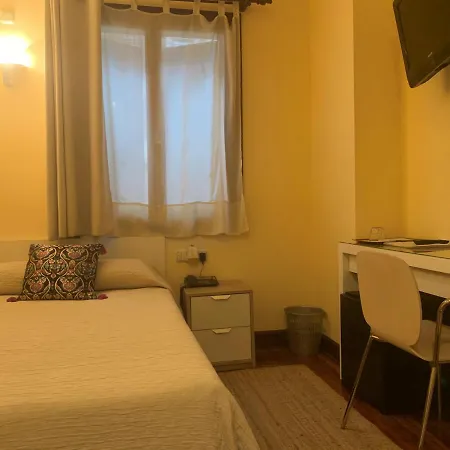 Alameda Hotel 2*