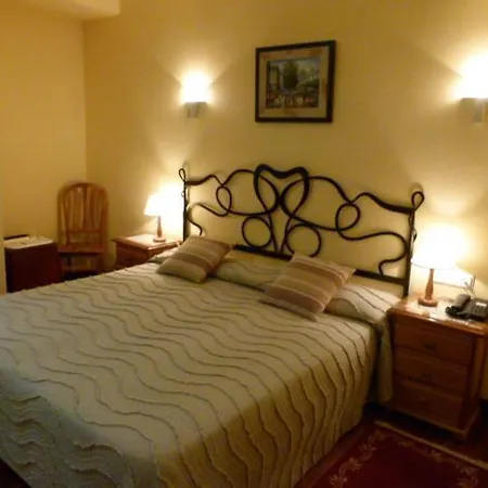 Alameda فندق زاروتز